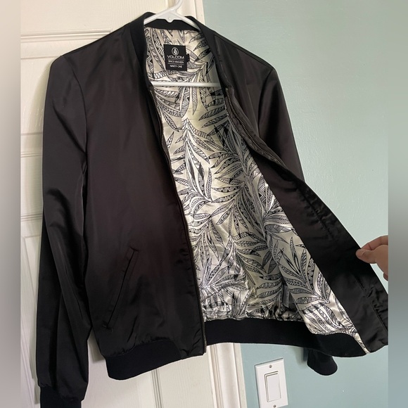 Volcom Bomber Jacket - Picture 2 of 13